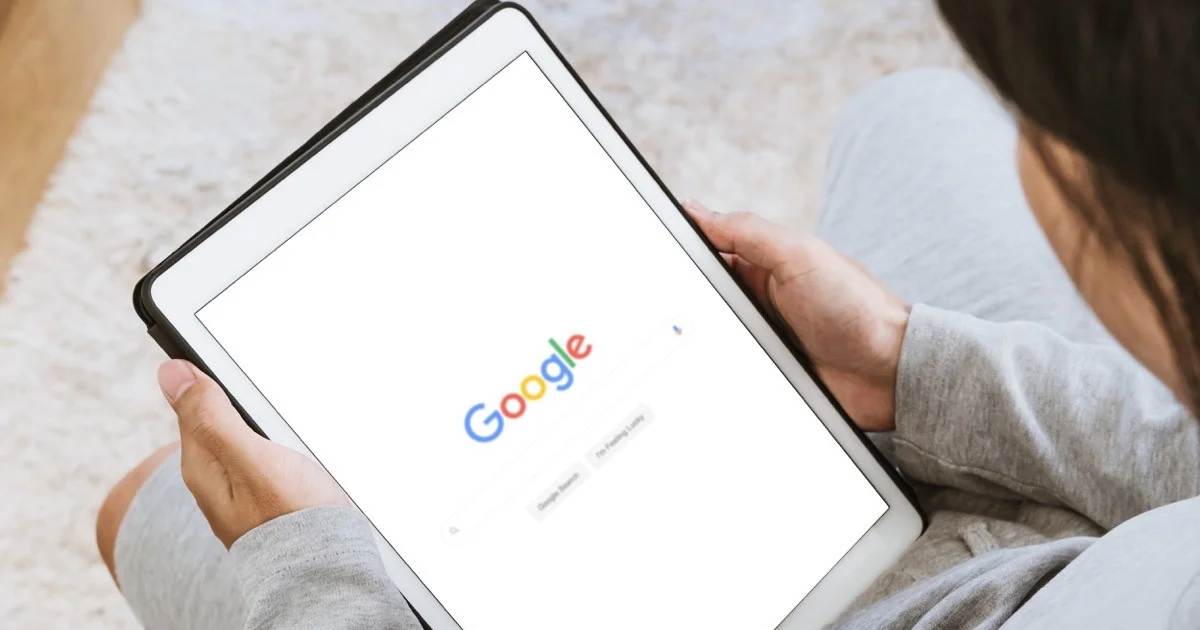 Customer using Google search to find local businesses