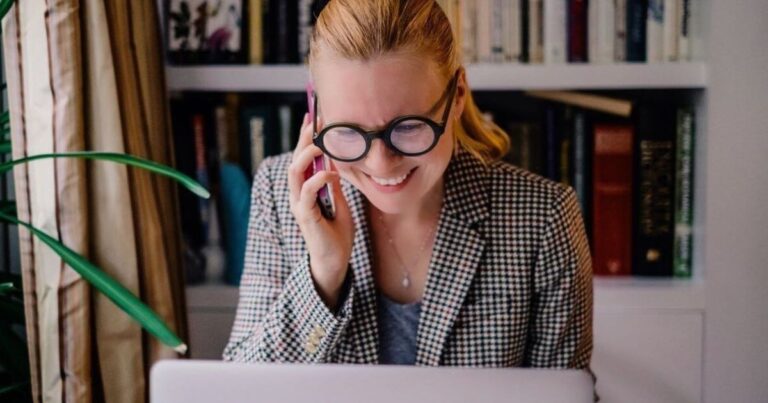 Business owner optimising her own website