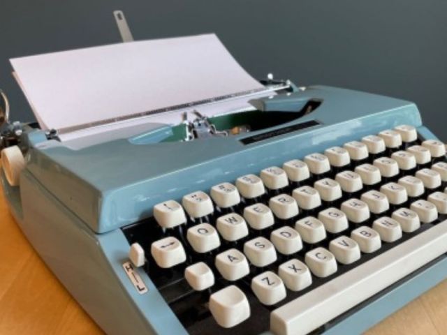 Retro typewriter used to write content