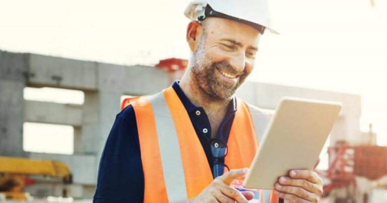 Local builder using his new tradie website from WestVic Web